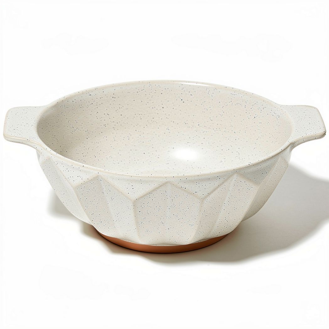 Ceramic serving bowl with handle in off-white color 25 x 25 x 8cm